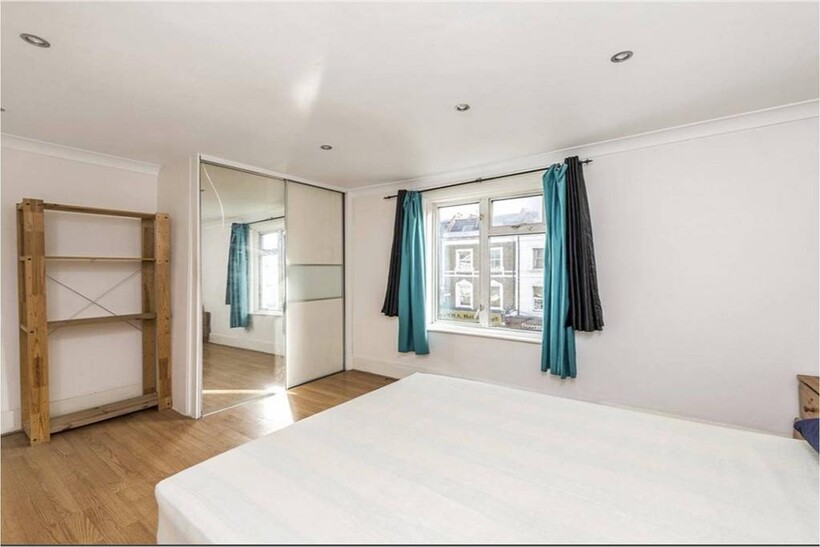 Castelnau, London SW13 2 bed flat to rent - £1,900 pcm (£438 pw)