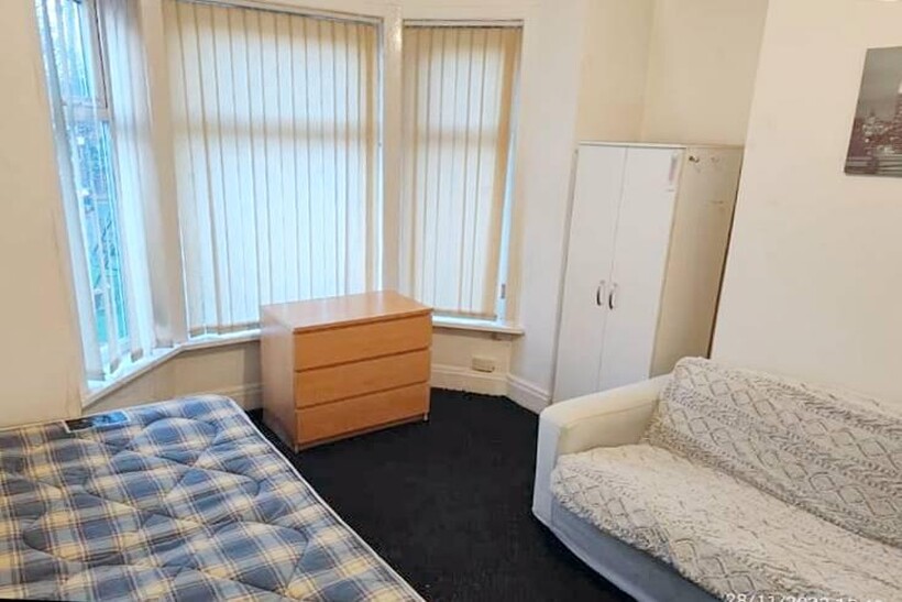 Liverpool Road, Eccles / Manchester M30 1 bed in a house share to rent - £500 pcm (£115 pw)