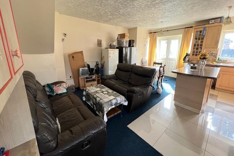 Ascot Road, Luton LU3 1 bed semi-detached house to rent - £475 pcm (£110 pw)