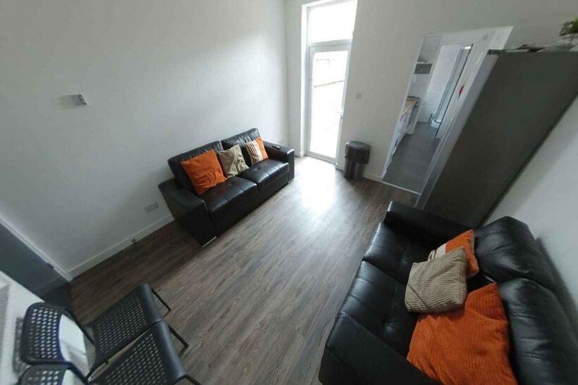 Gordon st -rm 1  Available now £120pppw 1 bed in a house share to rent - £500 pcm (£115 pw)