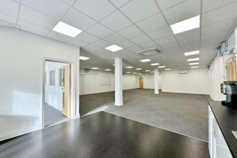 iCentre, MK16 9PY Property to rent - £500 pcm (£115 pw)