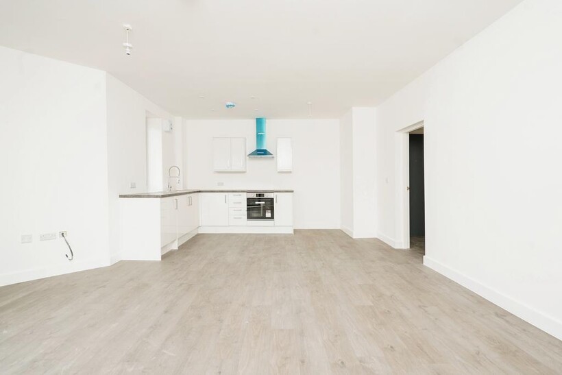 Trulock Road, Tottenham, London, N17 2 bed flat to rent - £1,750 pcm (£404 pw)