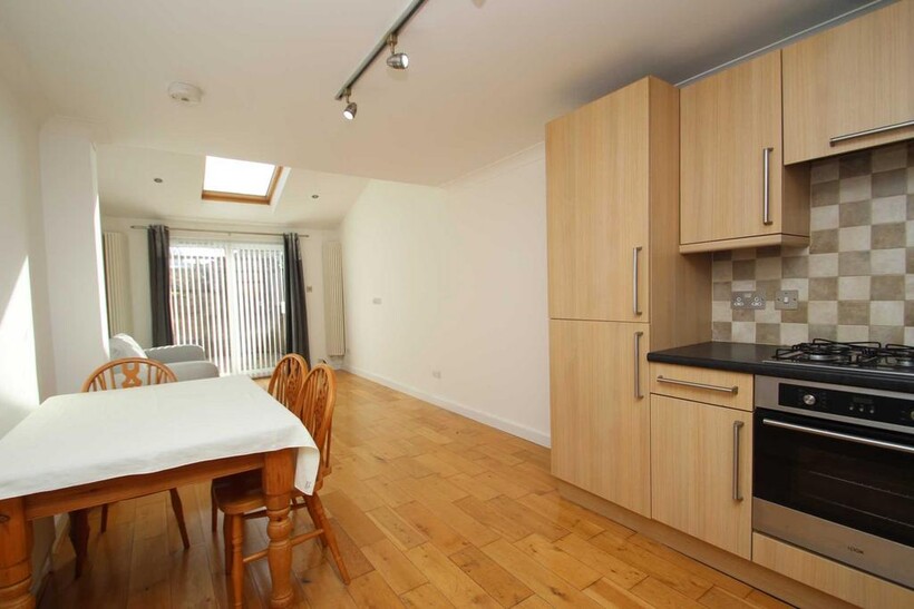 Mortimer Road, Oxford 2 bed flat to rent - £1,500 pcm (£346 pw)