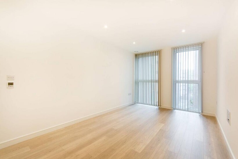 Saffron Central Square, Croydon, CR0 1 bed flat to rent - £1,500 pcm (£346 pw)