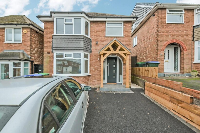 Langford Avenue, Birmingham B43 3 bed detached house to rent - £1,500 pcm (£346 pw)