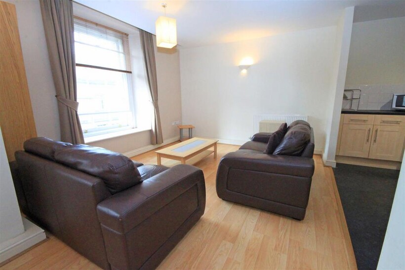 £725pcm - Nun Street, City Centre 1 bed flat to rent - £168 pcm (£39 pw)