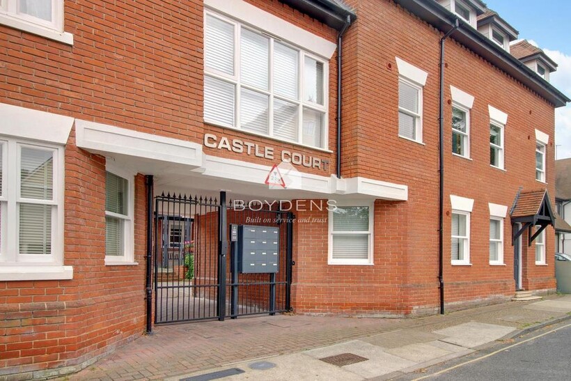 St. Peters Street, Colchester CO1 2 bed flat to rent - £1,500 pcm (£346 pw)