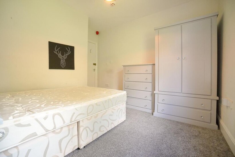 St Michaels Lane, Headingley, Leeds, LS6 1 bed in a house share to rent - £500 pcm (£115 pw)