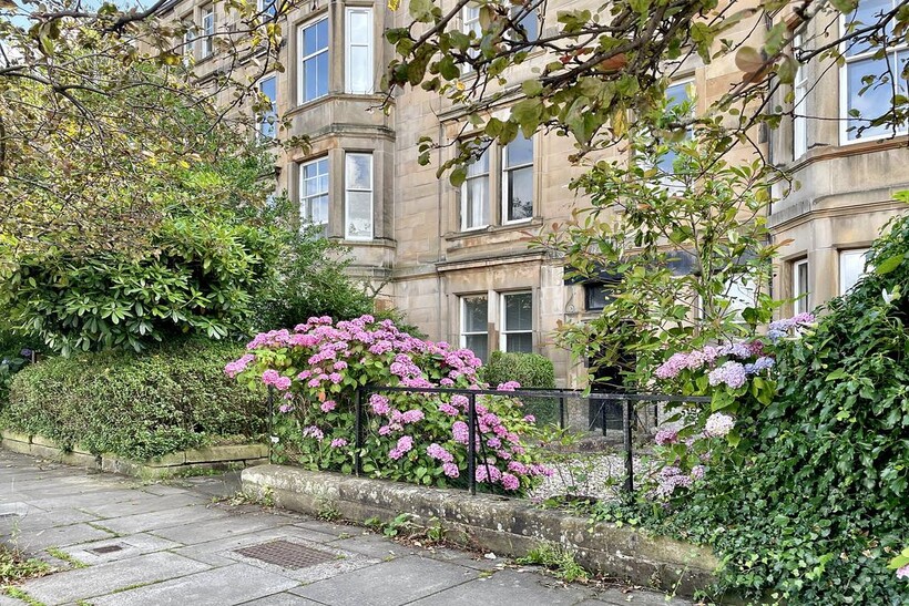 Belhaven Terrace, Edinburgh EH10 2 bed flat to rent - £1,500 pcm (£346 pw)