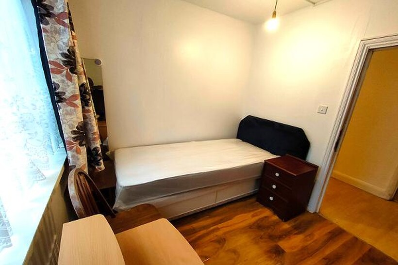 Grenada Road, London SE7 1 bed in a house share to rent - £600 pcm (£138 pw)