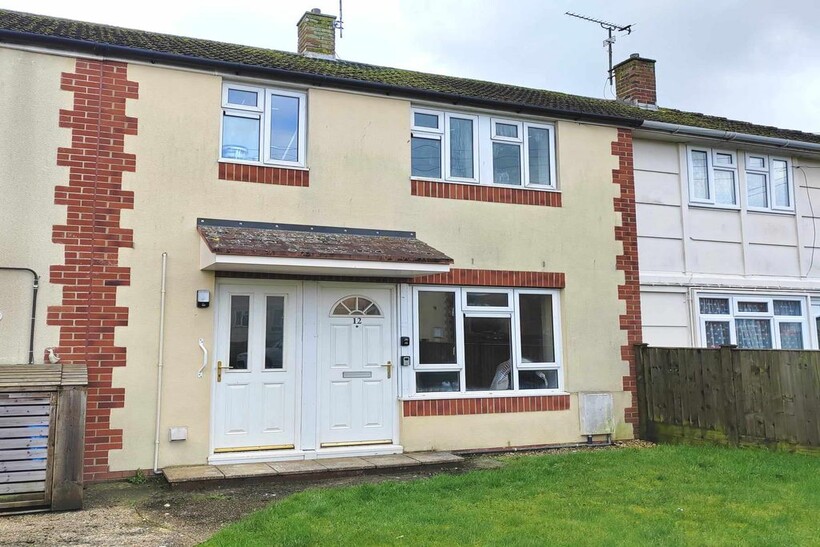 Montague Way, Chard, Somerset TA20 3 bed terraced house to rent - £895 pcm (£207 pw)