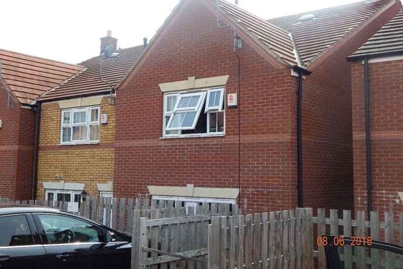 Stonegate Mews, Balby, DN4 1 bed terraced house to rent - £575 pcm (£133 pw)