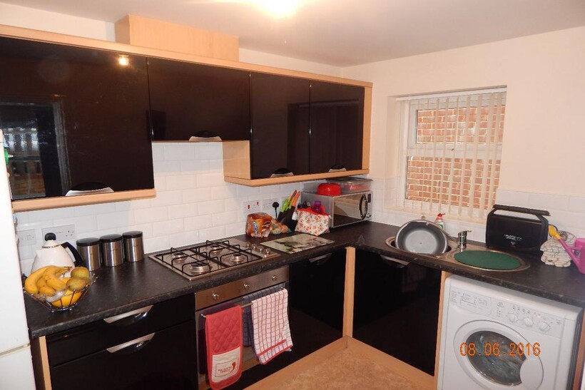 Stonegate Mews, Balby, DN4 1 bed terraced house to rent - £575 pcm (£133 pw)