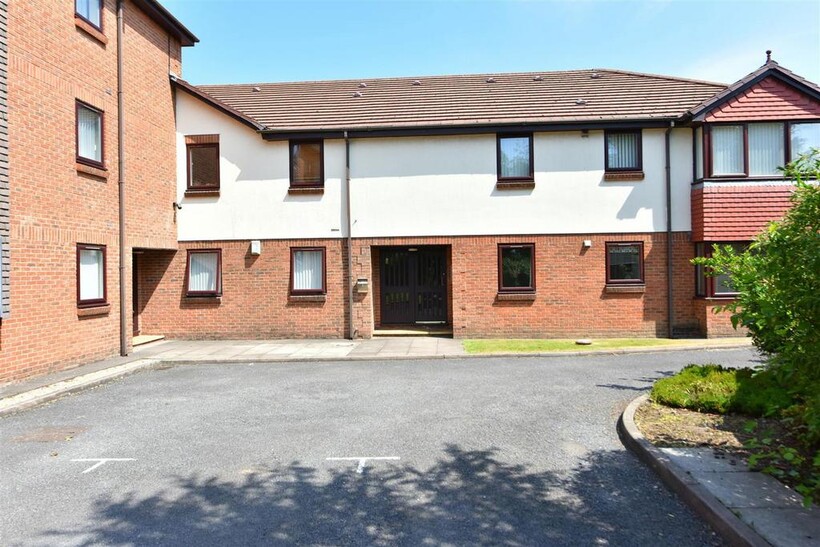 Alexandra Mews, Ormskirk, L39 1RH 2 bed apartment to rent - £775 pcm (£179 pw)