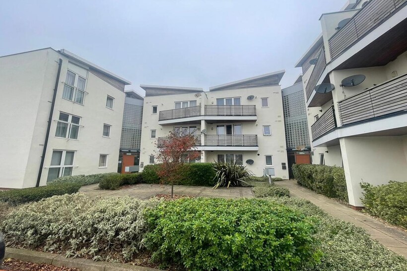 Hening Avenue, Ipswich IP3 2 bed flat to rent - £1,000 pcm (£231 pw)