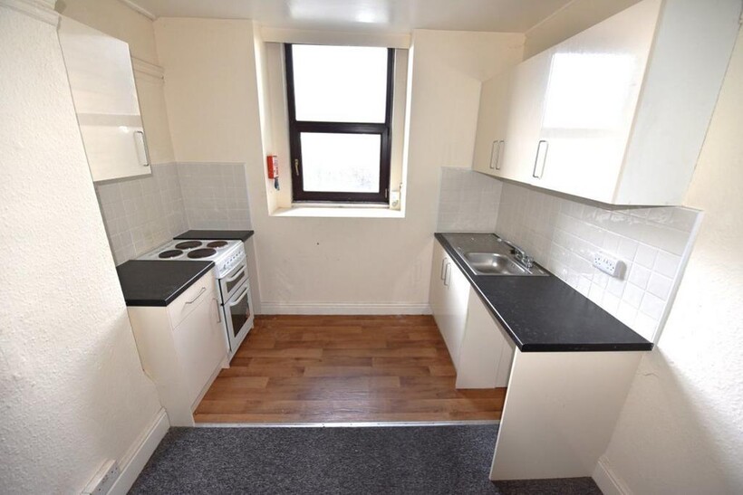 Meanwood Towers Flat 1 1 bed flat to rent - £524 pcm (£121 pw)