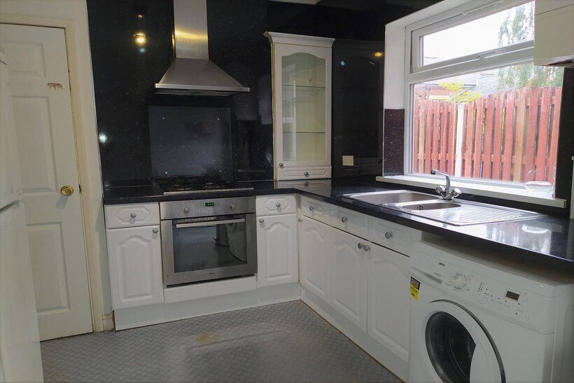 57 Brunswick Street, Sheffield 4 bed house share to rent - £325 pcm (£75 pw)