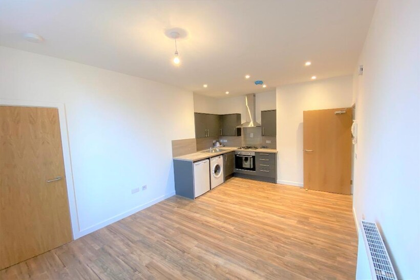 Station Road, Edinburgh EH29 1 bed flat to rent - £750 pcm (£173 pw)