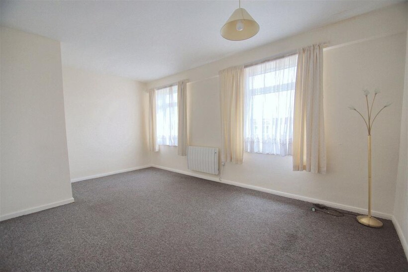 2a Greyfriars, Bedford MK40 1 bed flat to rent - £775 pcm (£179 pw)