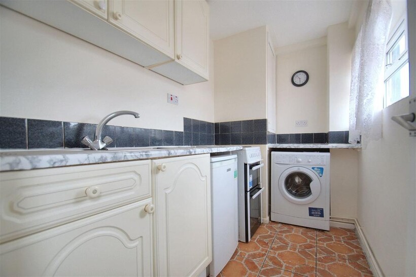 2a Greyfriars, Bedford MK40 1 bed flat to rent - £775 pcm (£179 pw)