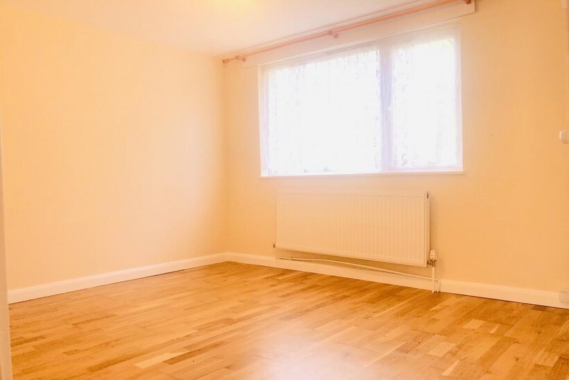 Woodpecker Mount, Forestdale, CR0 1 bed apartment to rent - £1,175 pcm (£271 pw)