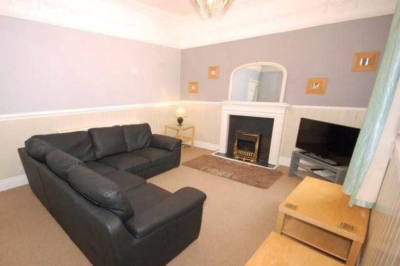 Holland Street, Fairfield 4 bed semi-detached house to rent - £412 pcm (£95 pw)