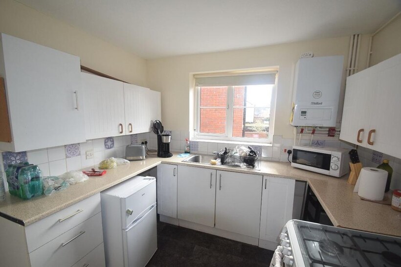 Upper Bar 2 bed flat to rent - £650 pcm (£150 pw)